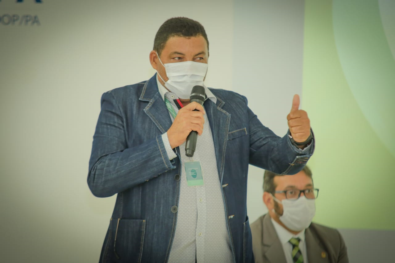 Ernandes Raiol no Lançamento do Labcoop Ernandes Raiol