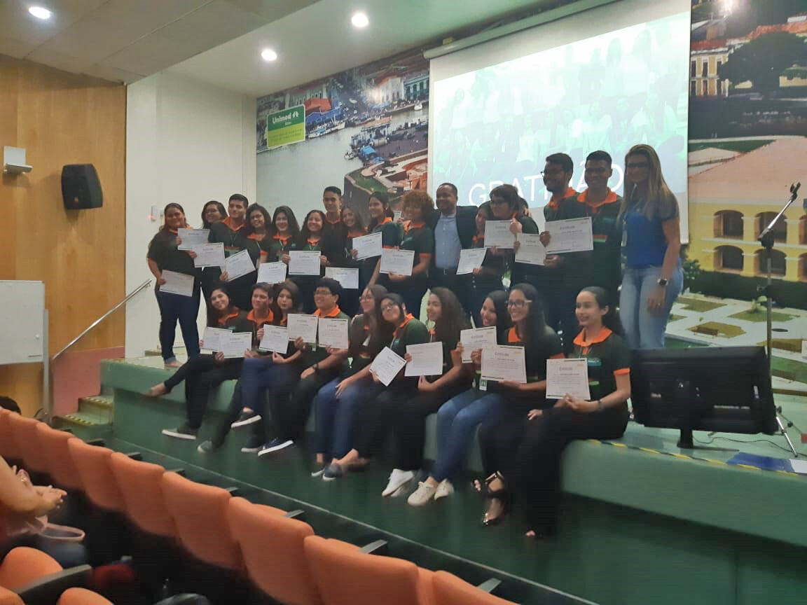 Aprendizes apresentam trabalhos finais do curso