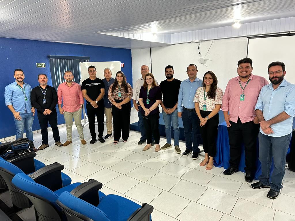 Cooperativismo, mineração artesanal e em pequena escala e Direito Minerário são discutidos em Itaituba